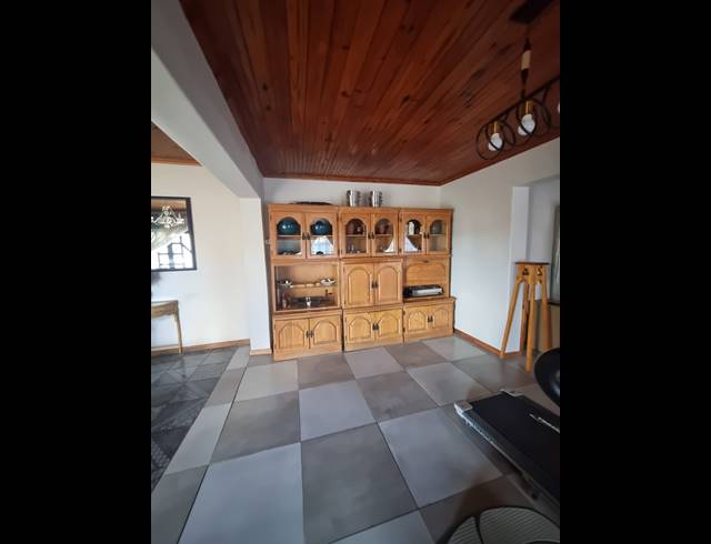 4 BEDROOM HOUSE FOR SALE IN KWANOBUHLE